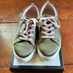 Women’s green satin style sneaker